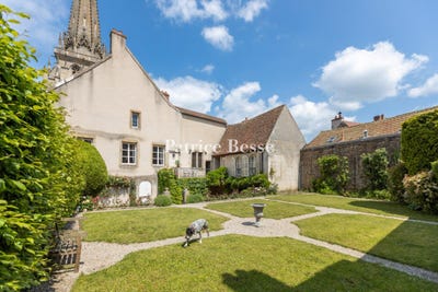 /international/fr/autun-burgundy-310102932797/