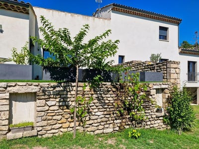 /international/fr/forcalquier-provence-alpes-cote-d-azur-310109227456/