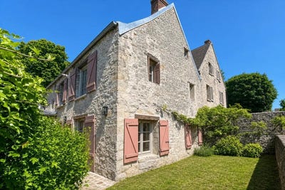 /international/fr/senlis-picardie-310108791480/