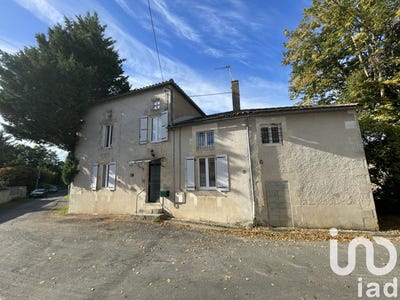 /international/fr/lussac-les-chateaux-charente-310103038299/