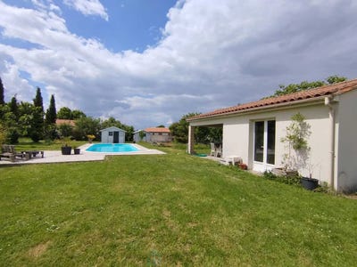 /international/fr/jarnac-charente-310100760276/