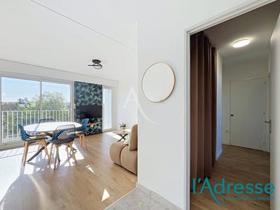 /international/fr/laval-pays-de-la-loire-310110400151/