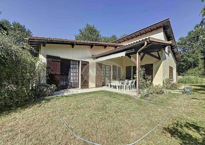/international/fr/grayan-et-l-hopital-aquitaine-120095219643/