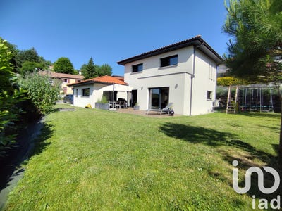 /international/fr/riom-auvergne-310100906842/