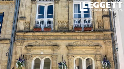 /international/fr/lauzun-aquitaine-310105337581/
