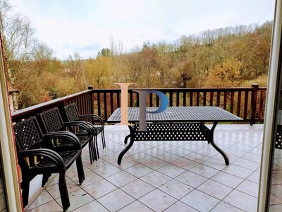 /international/fr/charlieu-centre-val-de-loire-310104118152/