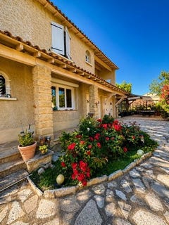 /international/fr/les-angles-languedoc-roussillon-310107707998/