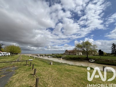 /international/fr/saint-christoly-medoc-aquitaine-310106822133/