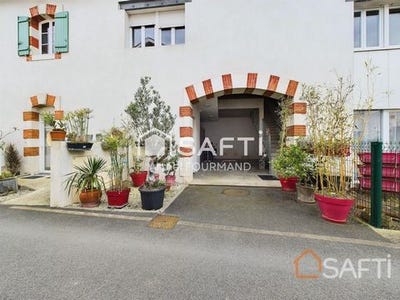 /international/fr/la-rochelle-charente-120097025800/