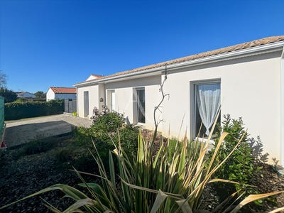 /international/fr/challans-pays-de-la-loire-310110204209/