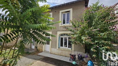 /international/fr/saint-pierre-d-exideuil-charente-310100825852/