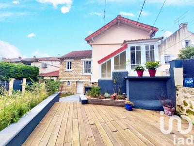 /international/fr/auvers-sur-oise-ile-de-france-310097485835/