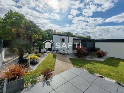 /international/fr/sainte-luce-sur-loire-pays-de-la-loire-310107496638/