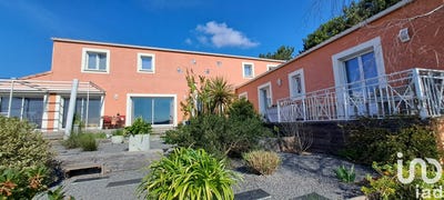 /international/fr/lodeve-languedoc-roussillon-310098472296/
