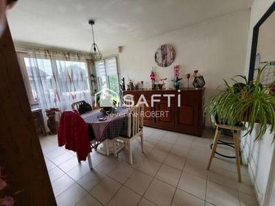 /international/fr/loudun-charente-310105061242/