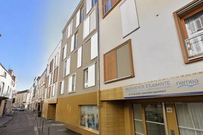 /international/fr/clermont-ferrand-auvergne-310098878490/