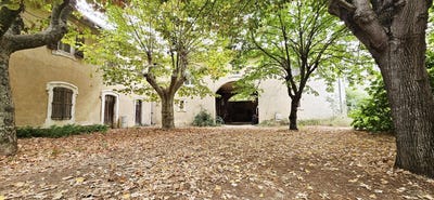 /international/fr/coursan-languedoc-roussillon-310119395754/