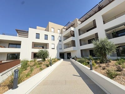 /international/fr/frontignan-languedoc-roussillon-310109173582/