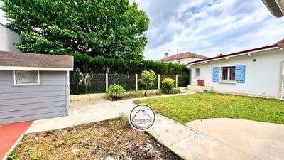 /international/fr/pau-aquitaine-310099711142/