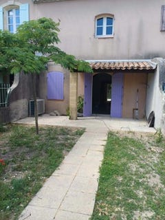 /international/fr/saint-etienne-du-gres-provence-alpes-cote-d-azur-310108564848/