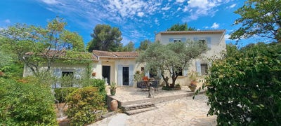 /international/fr/l-isle-sur-la-sorgue-provence-alpes-cote-d-azur-310101111074/?lang=en
