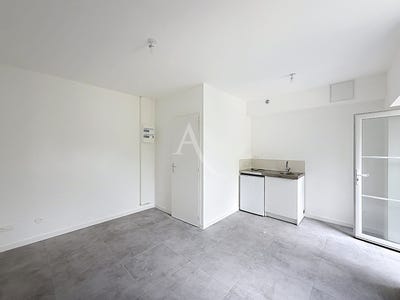 /international/fr/trelaze-pays-de-la-loire-310108589201/