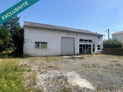 /international/fr/saint-jean-d-angely-charente-310108405164/