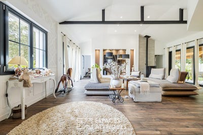 /international/fr/le-grand-village-plage-charente-310107650935/