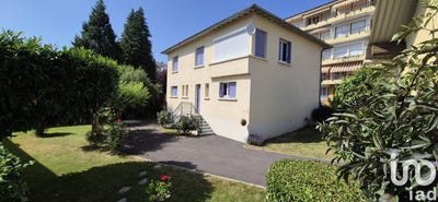 /international/fr/aurillac-auvergne-310100482979/?lang=zh-cn