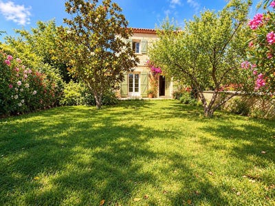 /international/fr/paradou-provence-alpes-cote-d-azur-310110164372/