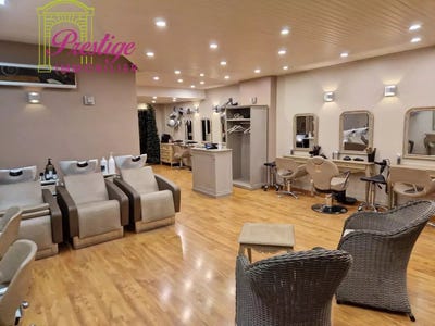 /international/fr/le-mesnil-le-roi-ile-de-france-310098875663/