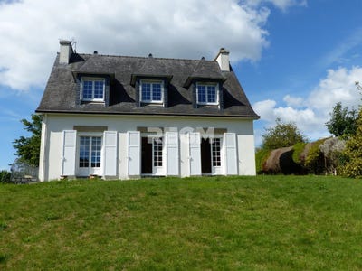 /international/fr/quimper-brittany-310099617880/
