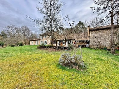 /international/fr/saint-etienne-de-puycorbier-aquitaine-310108527022/
