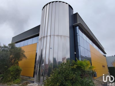 /international/fr/descartes-centre-val-de-loire-310097961374/