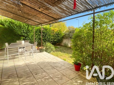 /international/fr/calvisson-languedoc-roussillon-310106794801/
