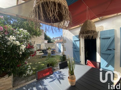 /international/fr/landrais-charente-310097674856/