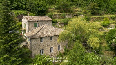 /international/fr/burzet-rhone-310108525350/