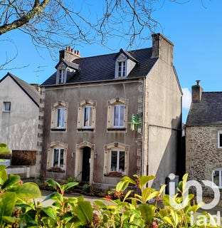 /international/fr/botsorhel-brittany-310107410506/