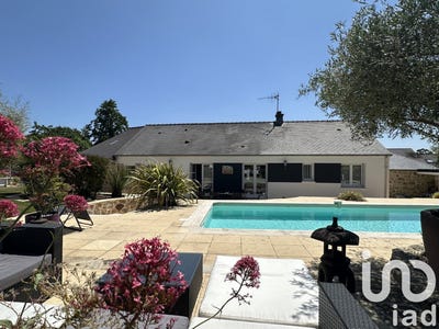 /international/fr/vigneux-de-bretagne-pays-de-la-loire-310100438270/