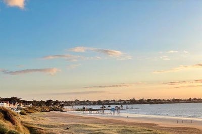 /international/fr/la-plaine-sur-mer-pays-de-la-loire-310100498843/