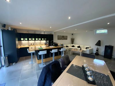 /international/fr/saint-symphorien-de-marmagne-burgundy-310098972878/