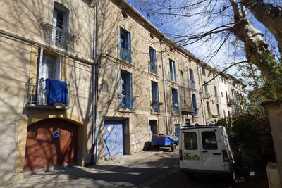 /international/fr/pezenas-languedoc-roussillon-310109176587/?lang=de