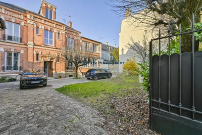 /international/fr/saint-maurice-ile-de-france-310098949001/