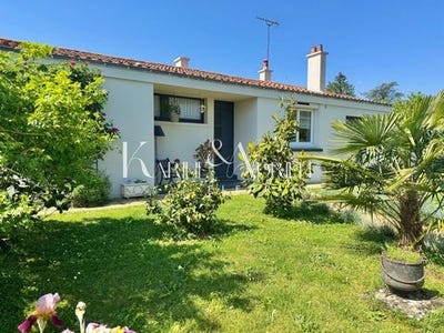 /international/fr/l-hermenault-pays-de-la-loire-310099432922/