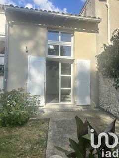/international/fr/chalais-centre-val-de-loire-310101279241/