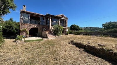 /international/fr/roquebrune-sur-argens-provence-alpes-cote-d-azur-310100599295/