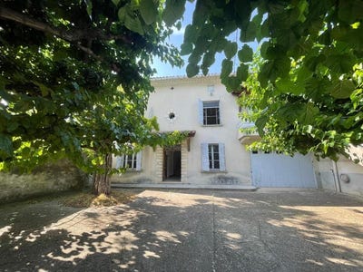 /international/fr/laudun-l-ardoise-languedoc-roussillon-310107625551/