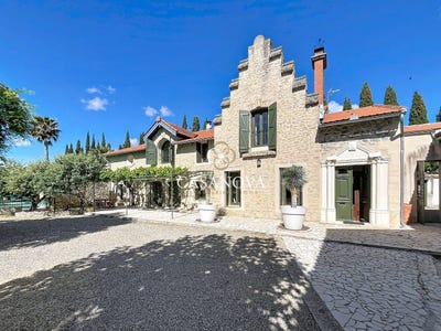 /international/fr/pezenas-languedoc-roussillon-310108248753/