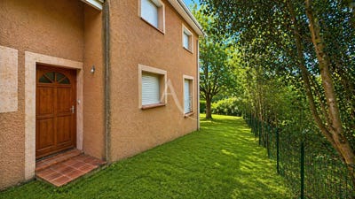 /international/fr/l-isle-jourdain-charente-310107973883/