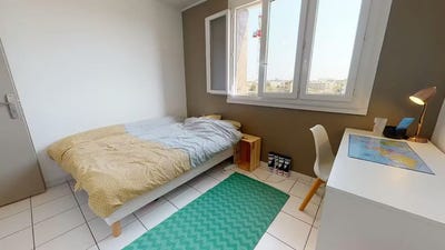 /international/fr/avenue-viviani-venissieux-rhone-310104203613/